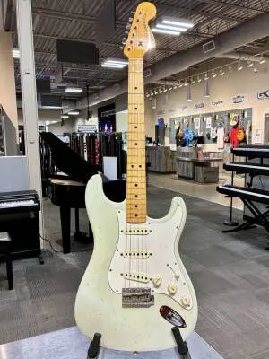 Fender Custom Shop '69 Journeyman Relic Strat - Aged Sonic Blue 2